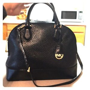 Micheal Kors purse in black